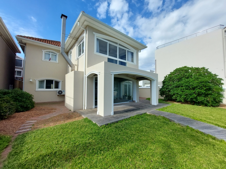 3 Bedroom Property for Sale in Harbour Island Western Cape